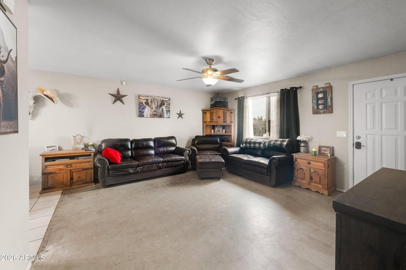 6457 Fox Hollow Ln, San Tan Valley, AZ 85140