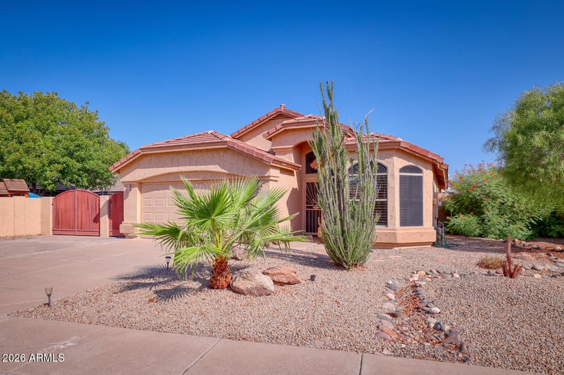 6458 Adobe Dr, Glendale, AZ 85308