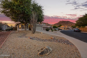 6458 W Saddlehorn Rd, Phoenix, AZ 85083
