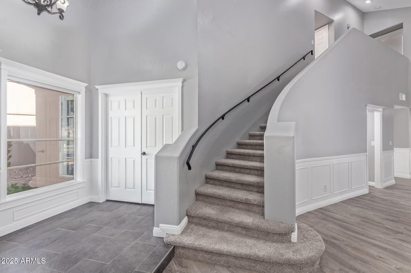 6459 Sugarloaf St, Mesa, AZ 85215
