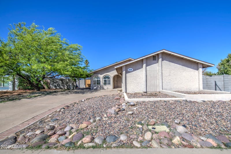 646 Grove Cir, Mesa, AZ 85210