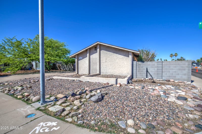 646 Grove Cir, Mesa, AZ 85210