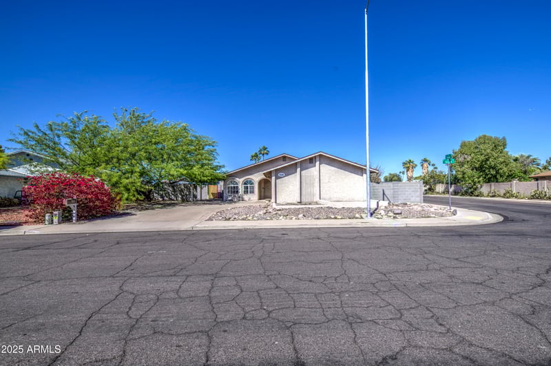 646 Grove Cir, Mesa, AZ 85210