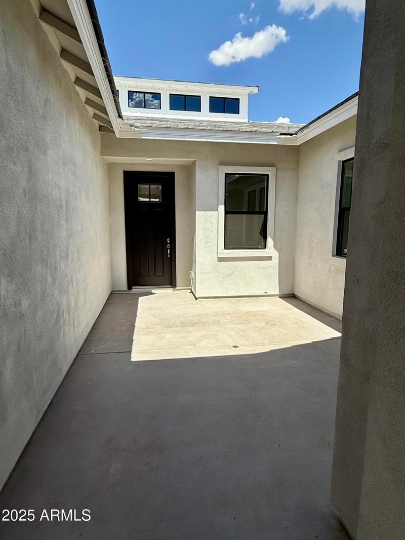 6460 Omega Cir, Mesa, AZ 85215