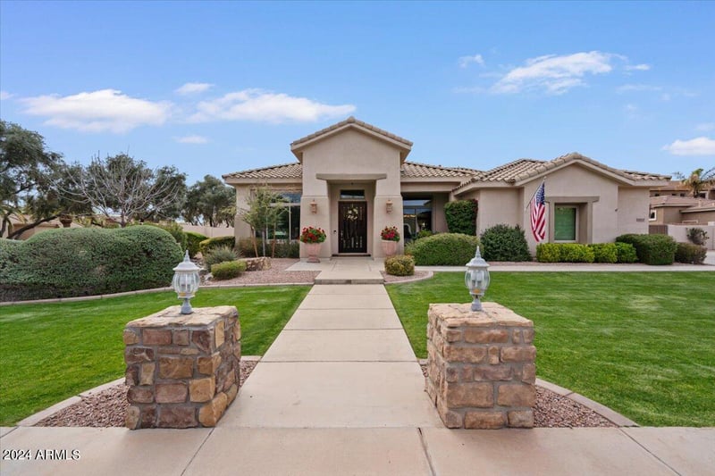 6466 S Honor Ct, Gilbert, AZ 85298
