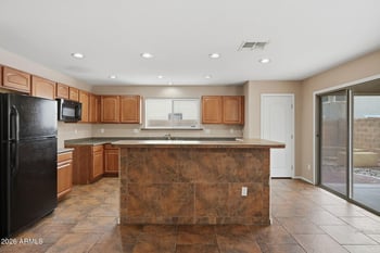 6467 Orchid Ln, Glendale, AZ 85302