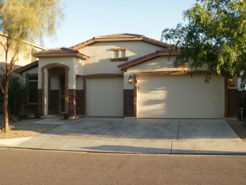 647 E Pasture Canyon Dr, San Tan Valley, AZ 85143