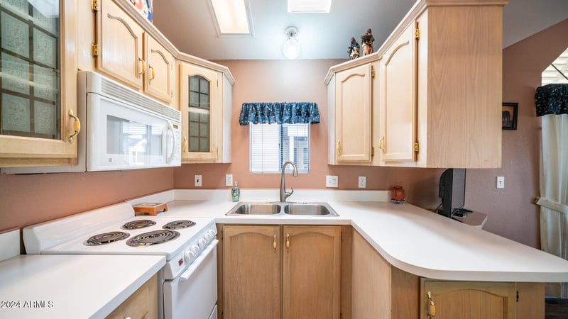 648 Hawks Eye Dr #648, Apache Junction, AZ 85119