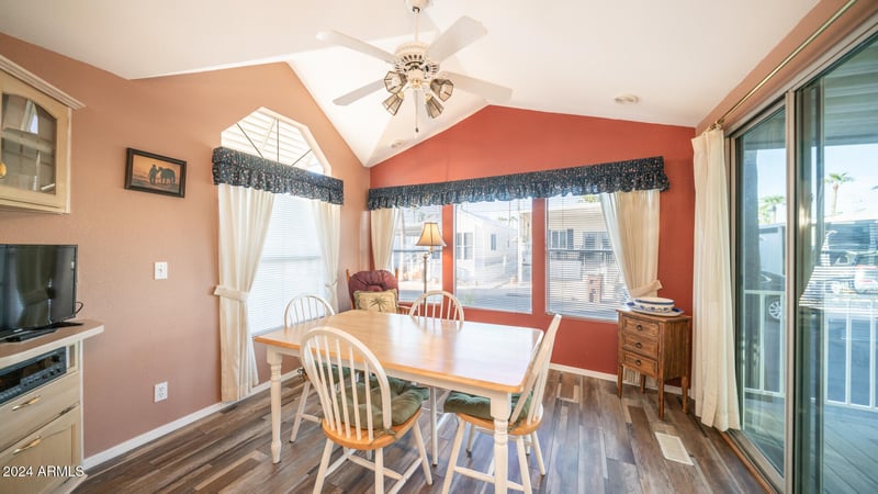 648 Hawks Eye Dr #648, Apache Junction, AZ 85119