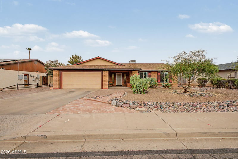 648 Kilarea Ave, Mesa, AZ 85210