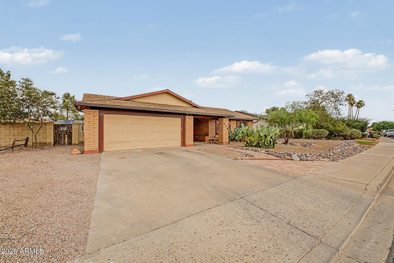 648 Kilarea Ave, Mesa, AZ 85210