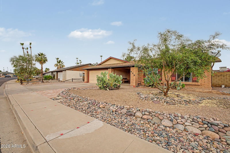 648 Kilarea Ave, Mesa, AZ 85210