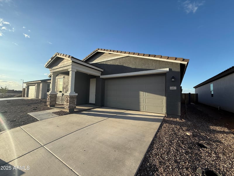 6482 Fiddleneck Way, San Tan Valley, AZ 85140