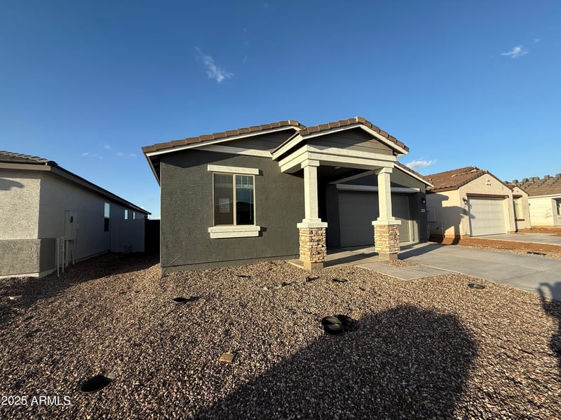 6482 Fiddleneck Way, San Tan Valley, AZ 85140