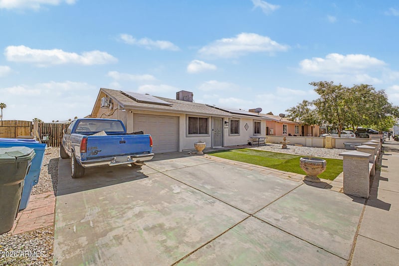 649 69th Ave, Phoenix, AZ 85043