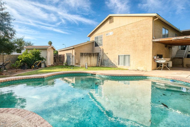 649 S Honeysuckle Ln, Gilbert, AZ 85296