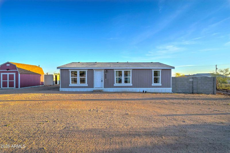 649 W Kaniksu St, Apache Junction, AZ 85120