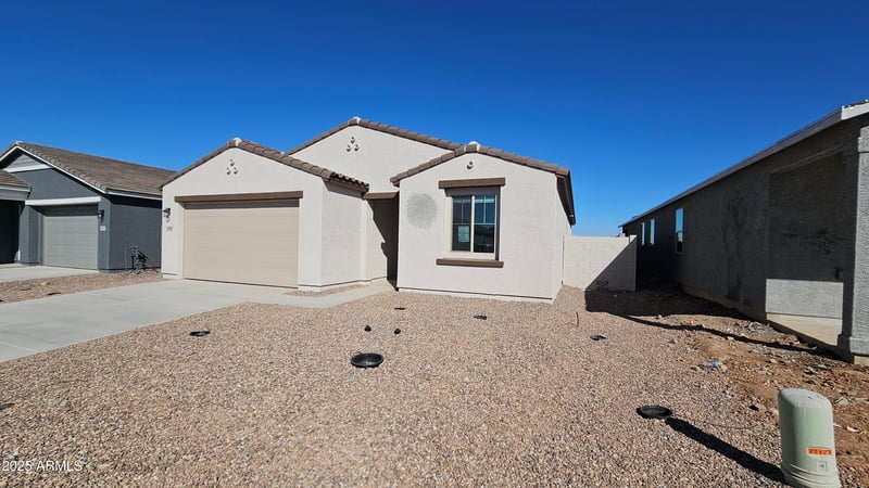 6498 Fiddleneck Way, San Tan Valley, AZ 85140