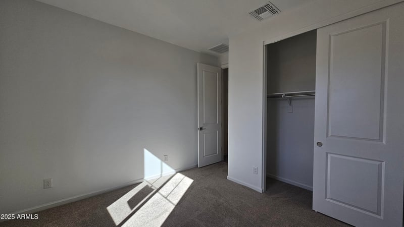 6498 Fiddleneck Way, San Tan Valley, AZ 85140