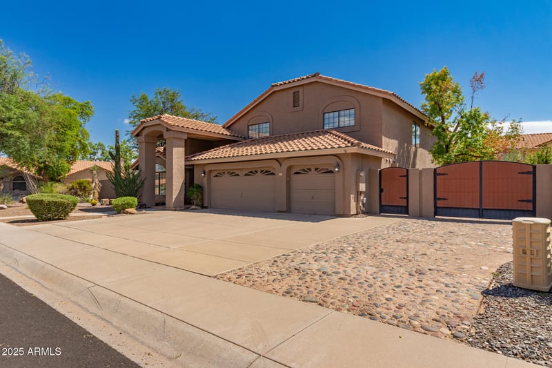65 Courtney Ln, Tempe, AZ 85284