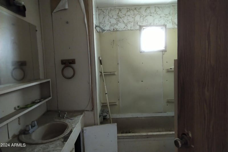 65 Mountain Rd, Apache Junction, AZ 85120