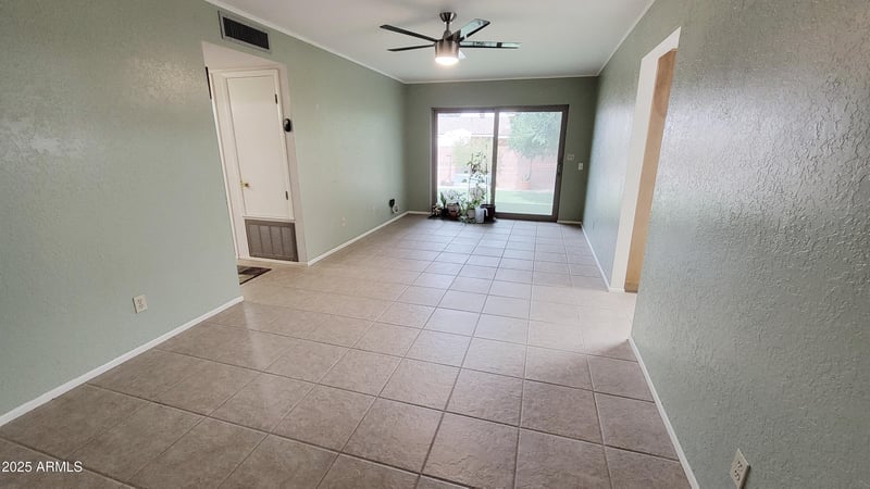 650 65th Way, Mesa, AZ 85205