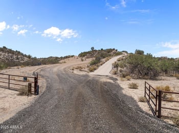 650 Bralliar Rd #-, Wickenburg, AZ 85390