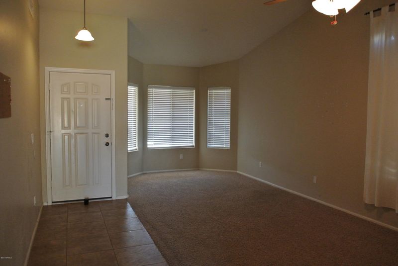 650 E Daniella Dr, San Tan Valley, AZ 85140