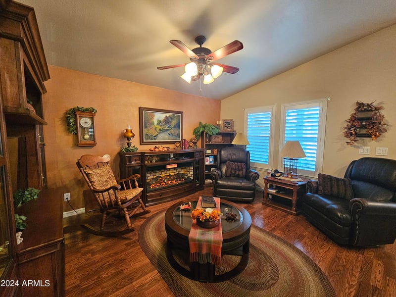 650 Hawes Rd #4123, Mesa, AZ 85207