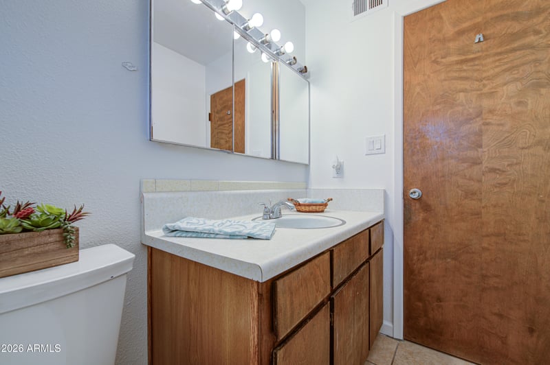 650 Rennick Dr, Apache Junction, AZ 85120