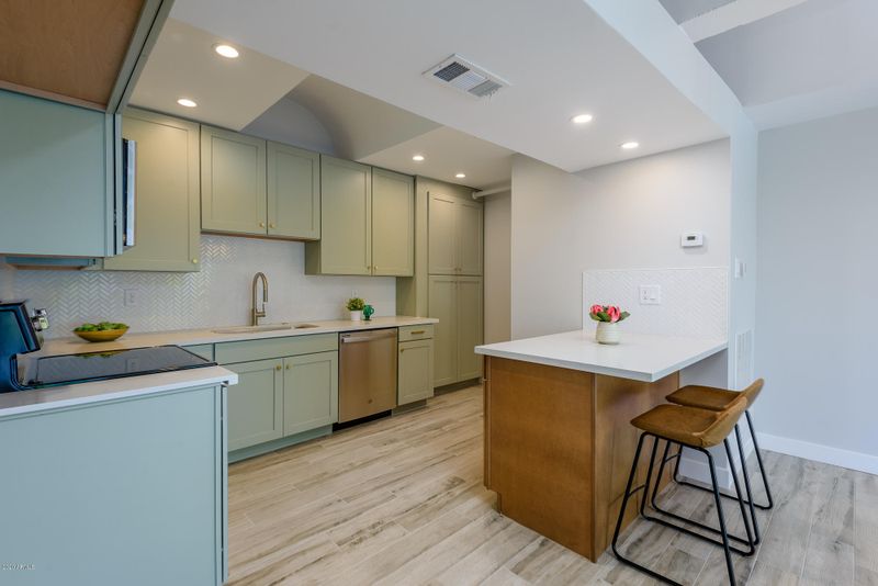 6502 N Central Ave #C304, Phoenix, AZ 85012