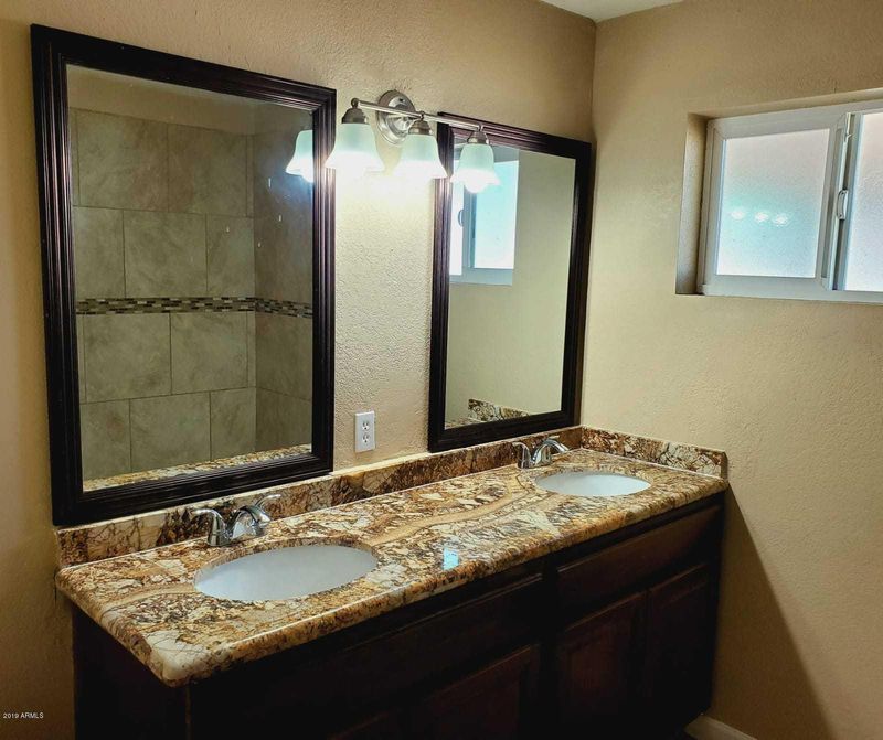 6502 W Medlock Dr, Glendale, AZ 85301