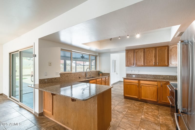 6504 Cole Dr, Tempe, AZ 85283