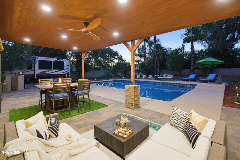 6504 W Corrine Dr, Glendale, AZ 85304