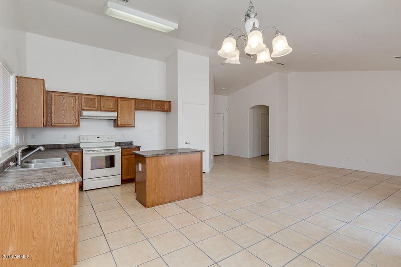 6504 W Gross Ave, Phoenix, AZ 85043