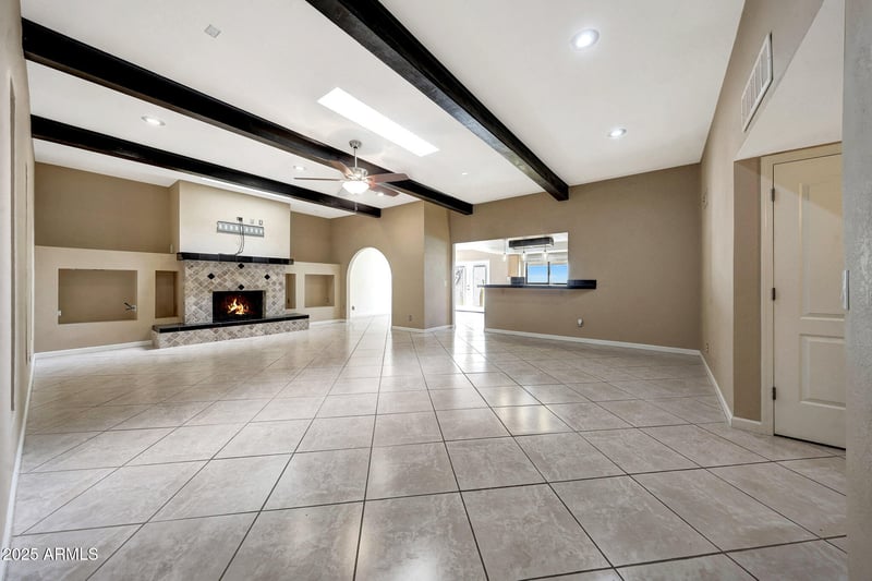 6505 12th Way, Phoenix, AZ 85014