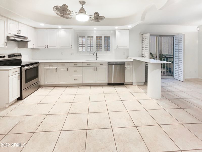 6506 N 12th Pl, Phoenix, AZ 85014