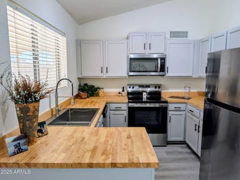 6507 Jensen St, Mesa, AZ 85205