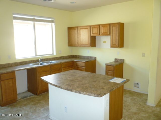 6508 S 34th Ln, Phoenix, AZ 85041
