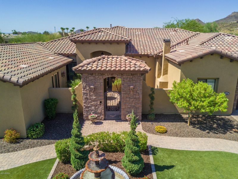 6508 W Avenida Del Sol Ave, Glendale, AZ 85310