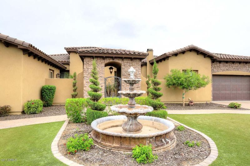 6508 W Avenida Del Sol Ave, Glendale, AZ 85310