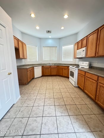 6511 5th Way, Phoenix, AZ 85042