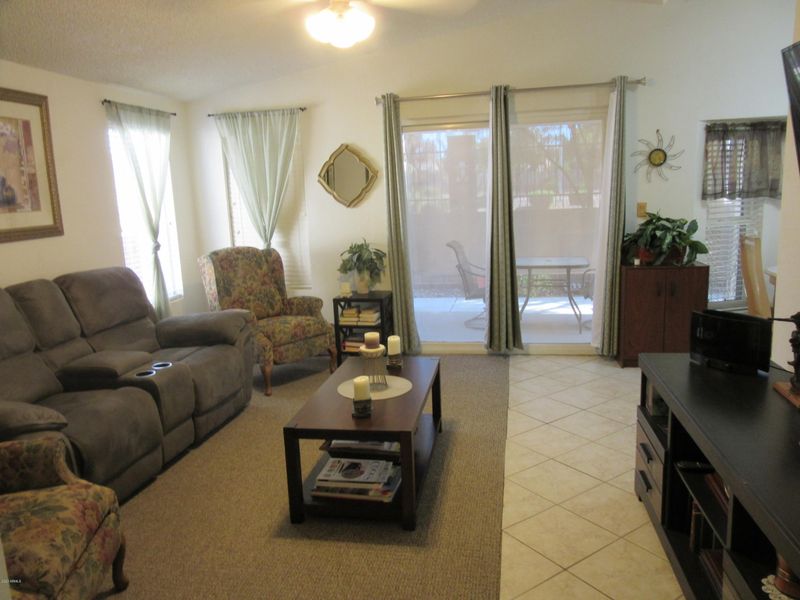 6511 S Oakmont Dr, Chandler, AZ 85249