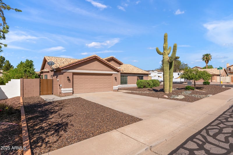 6512 Palm St, Mesa, AZ 85215