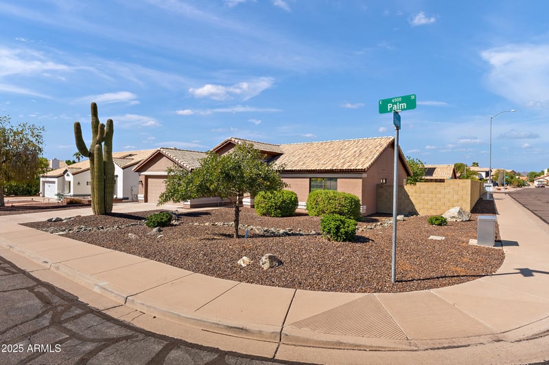 6512 Palm St, Mesa, AZ 85215
