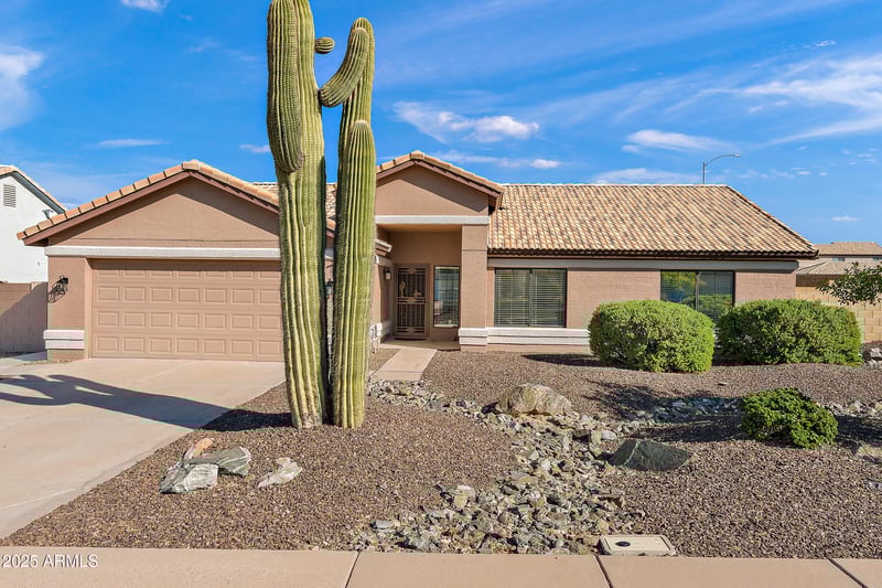 6512 Palm St, Mesa, AZ 85215