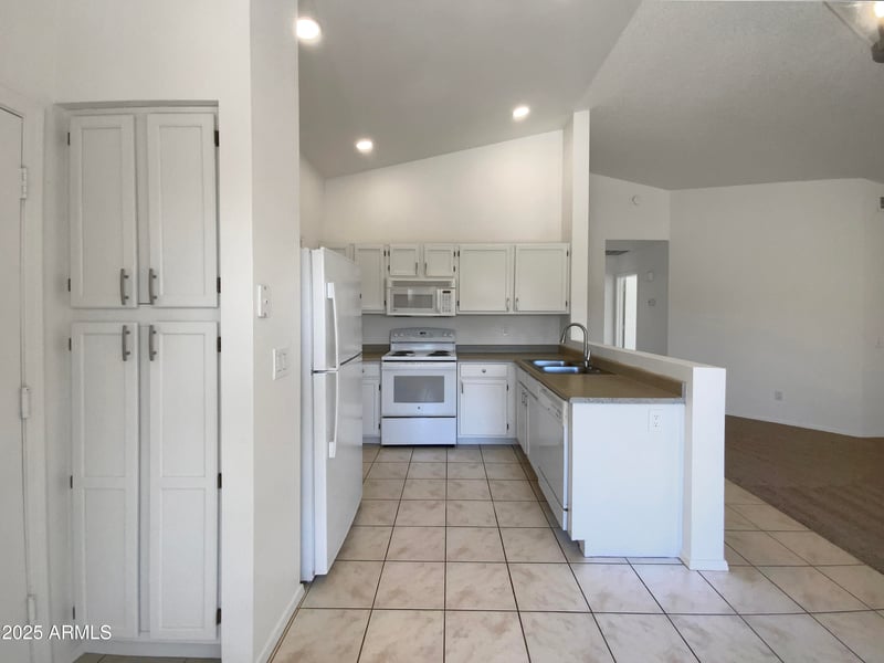 6512 Sawgrass Dr, Chandler, AZ 85249