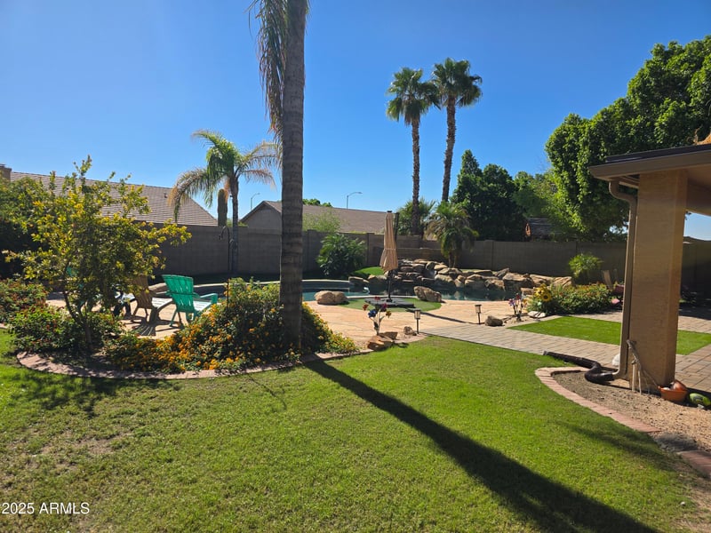 6513 Oasis St, Mesa, AZ 85215
