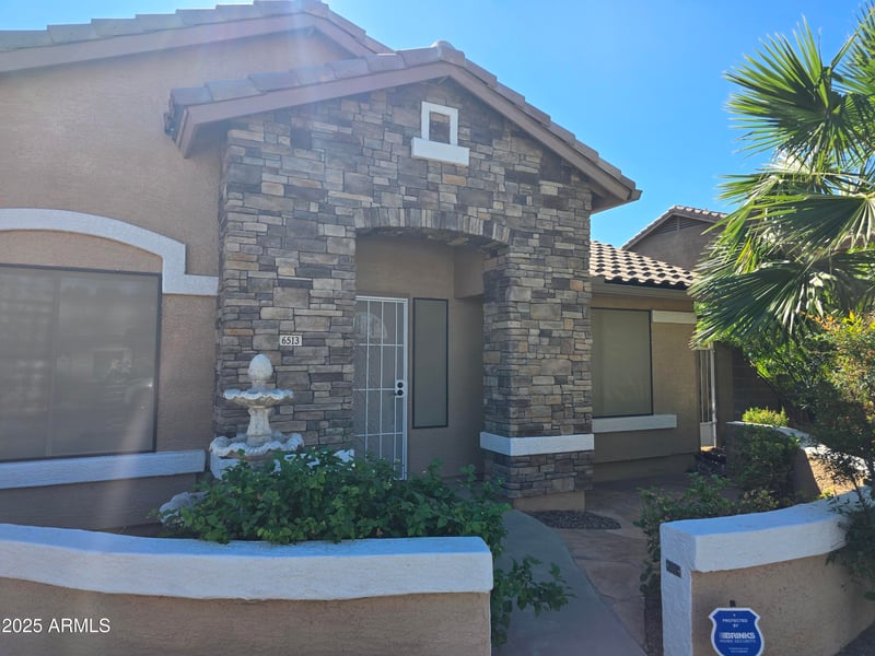 6513 Oasis St, Mesa, AZ 85215