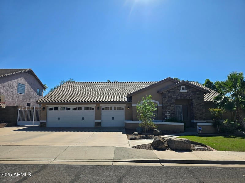 6513 Oasis St, Mesa, AZ 85215